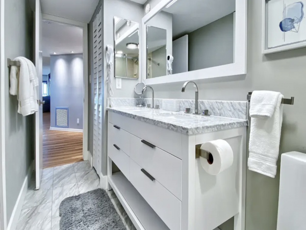 On Beach Vacation Condo in Madeira Beach